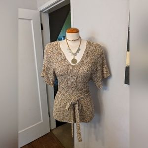 Short sleeve V-neck Sweater size M